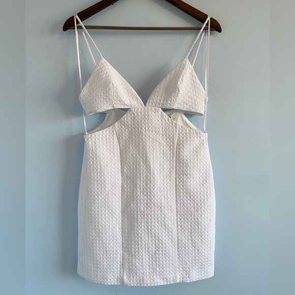 ZARA textured cut out white dress size M - Picture 3 of 9